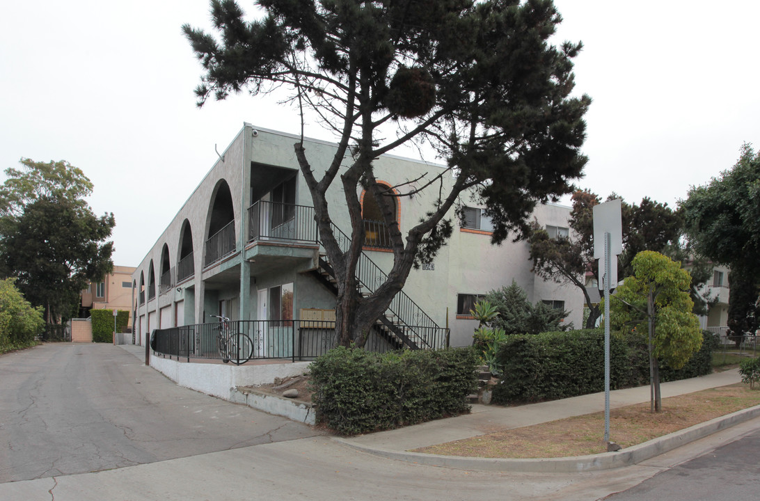 1743 9th St in Santa Monica, CA - Building Photo