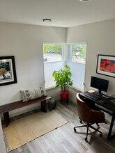 2210 NW 59th St in Seattle, WA - Building Photo - Building Photo