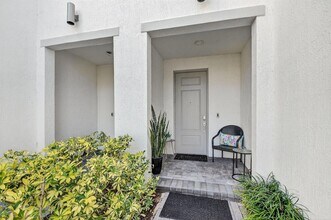 4790 Navali Dr in Wellington, FL - Building Photo - Building Photo