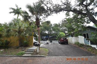 2926 51st St S in Gulfport, FL - Building Photo