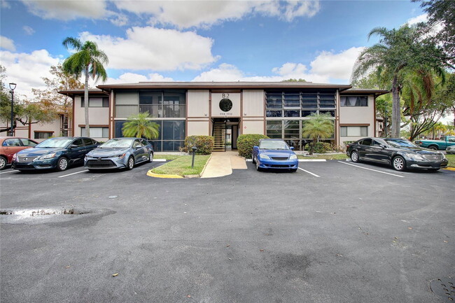 9926 S Belfort Cir in Tamarac, FL - Building Photo - Building Photo