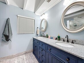 2829 Goldenrod Cir E in Jacksonville, FL - Foto de edificio - Building Photo