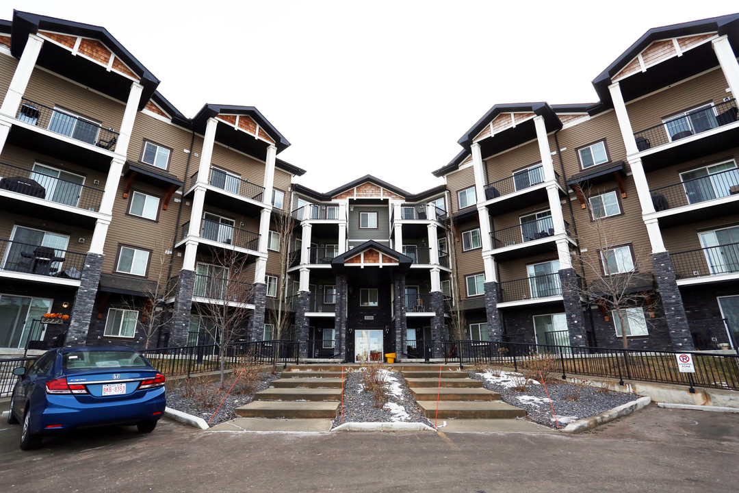 130 Panatella St NW in Calgary, AB - Building Photo