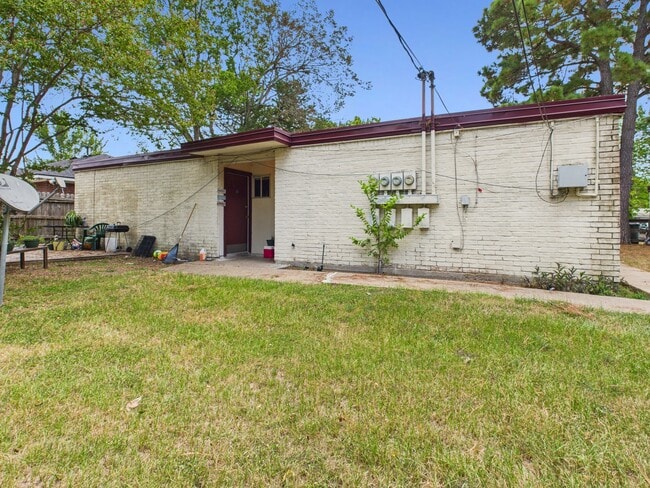 308 Ehlinger Dr in Bryan, TX - Building Photo - Building Photo