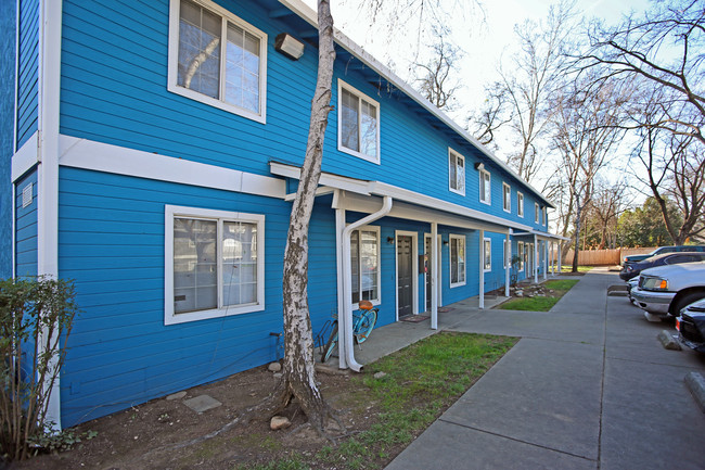 Cedar Park Apartments Chico CA in Chico, CA - Building Photo - Building Photo