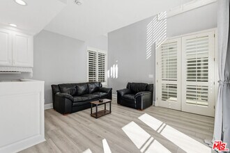 703 Trenton Dr in Beverly Hills, CA - Building Photo - Building Photo