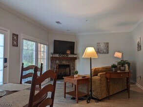 4-21 Maple Cres in Vernon, NJ - Building Photo - Building Photo