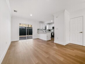 11475 NW 94th Pl in Hialeah Gardens, FL - Building Photo - Building Photo