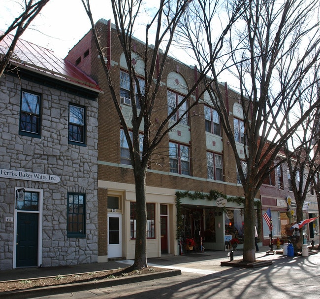 44-48 S Loudoun St in Winchester, VA - Building Photo - Building Photo