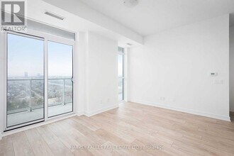251-2251 Manitoba St in Toronto, ON - Building Photo - Building Photo