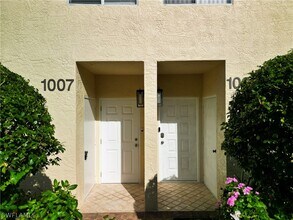 5811 Glencove Dr in Naples, FL - Building Photo - Building Photo