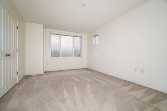 23120 SE Black Nugget Rd in Issaquah, WA - Building Photo - Building Photo