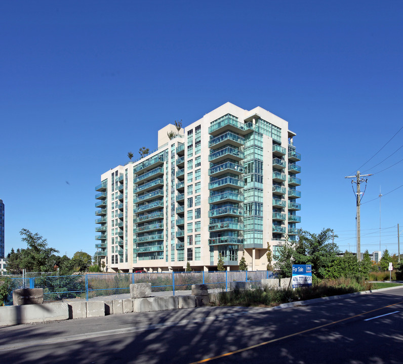 The Rowe Condominiums in Whitby, ON - Building Photo