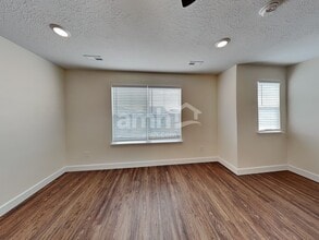 2335 S Wild Horse Way in Bluffdale, UT - Foto de edificio - Building Photo