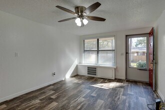 Whisperwood ~ Boutique Cottage Style Living Meets Hassle Free Leasing in Gainesville, FL - Building Photo - Interior Photo