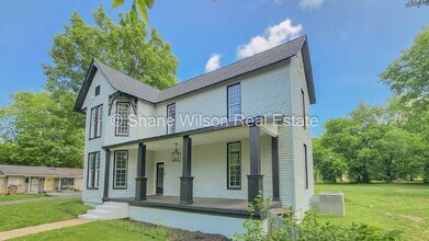 331 Smith Cir in Tunnel Hill, GA - Foto de edificio - Building Photo