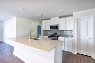 424 Assata Ln in Piedmont, SC - Building Photo - Building Photo