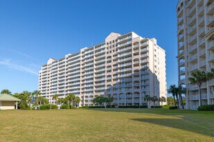 North Tower of Barefoot Resort Apartments