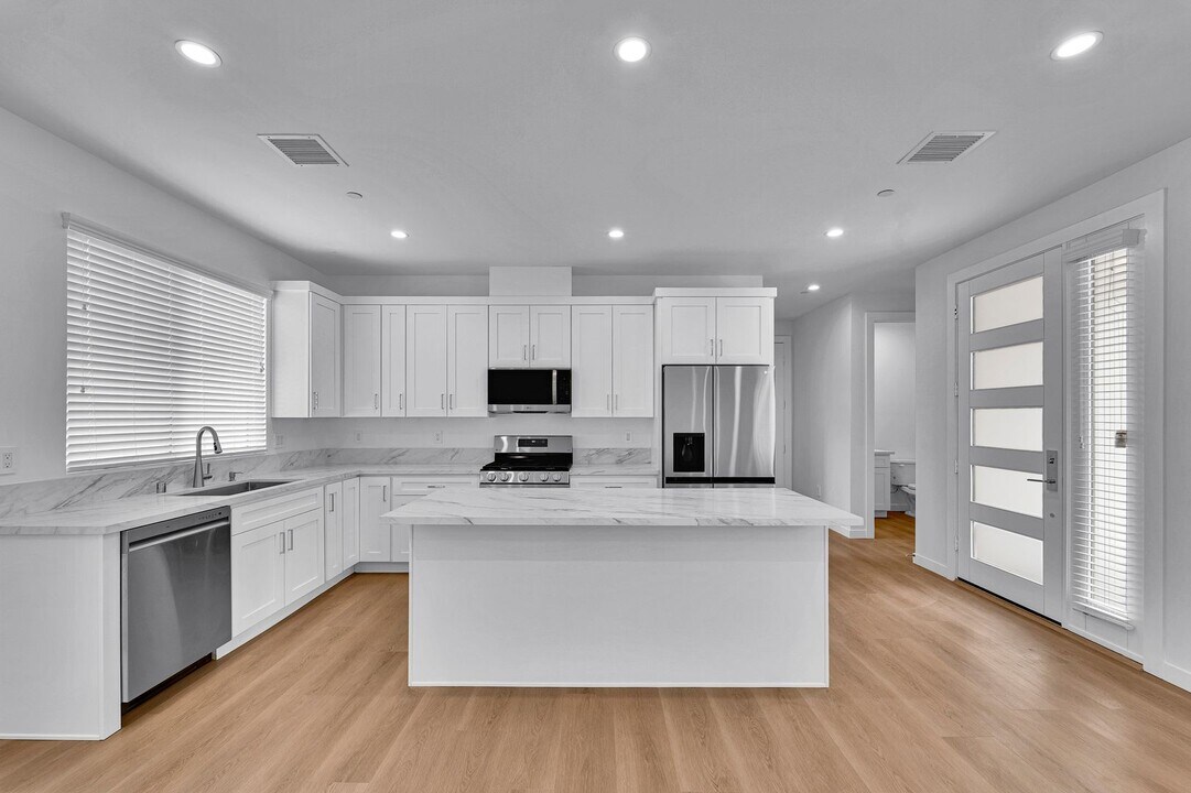 16853 Parthenia St in Los Angeles, CA - Building Photo