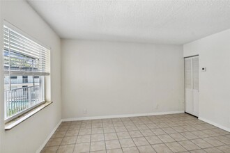 1470 N Dixie Hwy, Unit 25 in Fort Lauderdale, FL - Foto de edificio - Building Photo