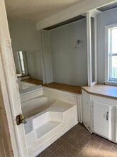 408 Pecan Grove Rd in Scott, LA - Building Photo - Building Photo