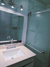 3212 E Henry Ave in Tampa, FL - Building Photo - Building Photo