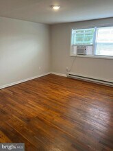 156 Tower Circle-Unit -2 in Berkeley Springs, WV - Foto de edificio - Building Photo