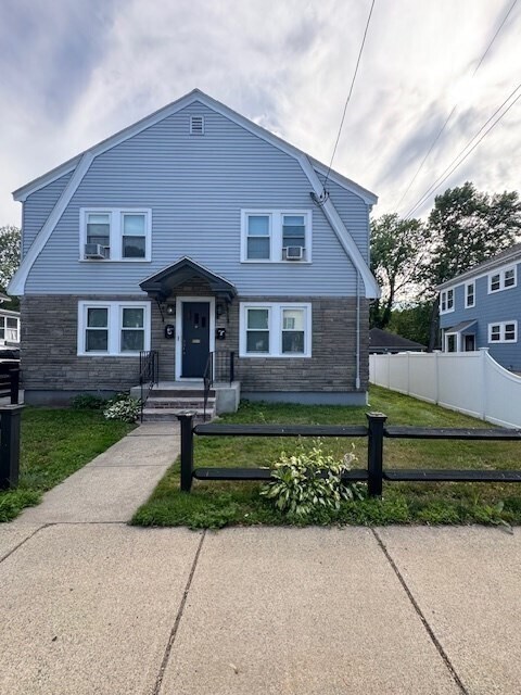 350 Jefferson Ave in Salem, MA - Building Photo