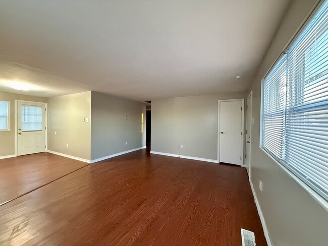 241 Euclid Ave in Fairborn, OH - Foto de edificio - Building Photo