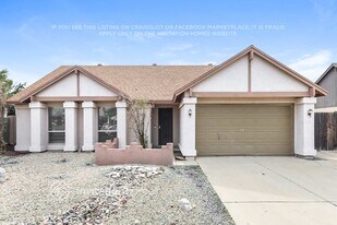 8833 W Vogel Ave in Peoria, AZ - Building Photo