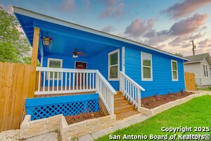1039 McKinley Ave in San Antonio, TX - Building Photo