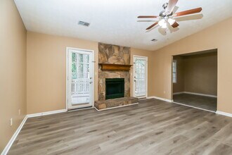 2021 Corners Cir in Lithonia, GA - Building Photo - Building Photo