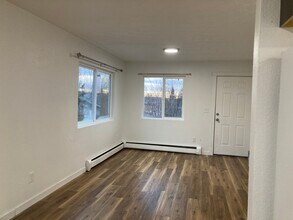 7531 Peck Ave in Anchorage, AK - Building Photo - Building Photo