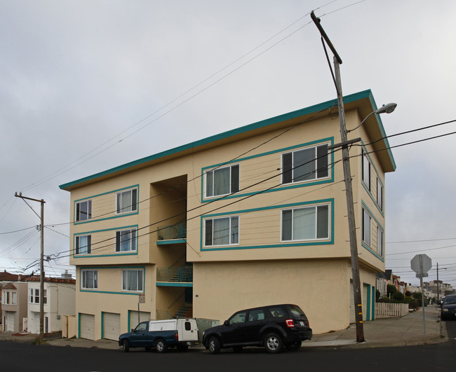 95 Como Ave in Daly City, CA - Foto de edificio - Building Photo