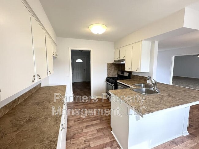 14171 Wolf Dr in Rogers, AR - Building Photo - Building Photo