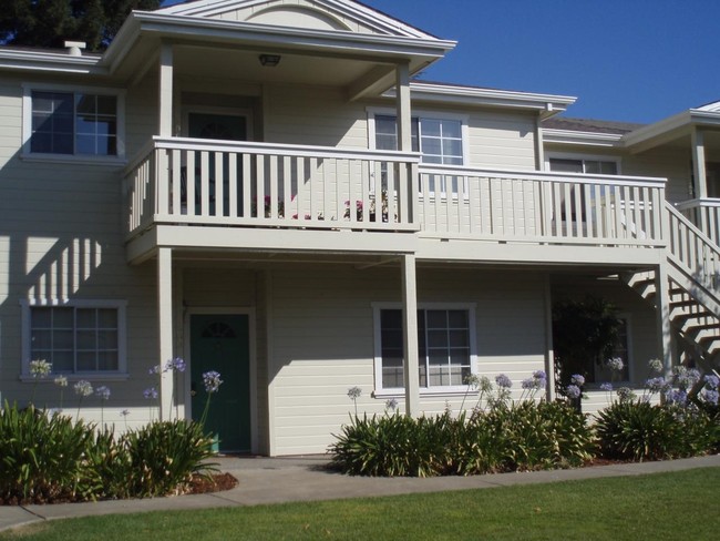 Sonoma Point Apartments in Sonoma, CA - Foto de edificio - Building Photo