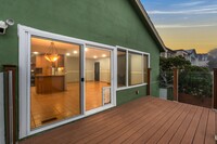 354 Coral Ridge Dr in Pacifica, CA - Foto de edificio - Building Photo