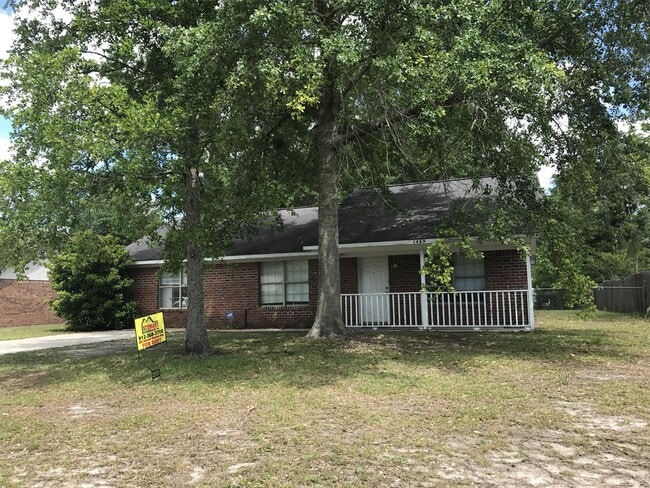 property at 1469 Paul Caswell Blvd