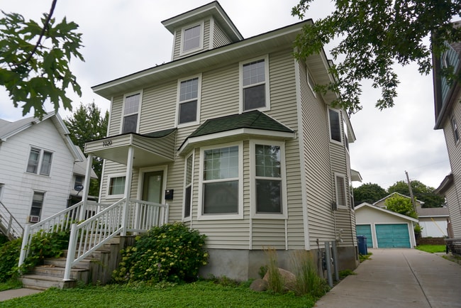 property at 1020 14th Ave SE