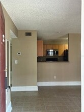 21020 Voyager Blvd in Land O Lakes, FL - Building Photo - Building Photo