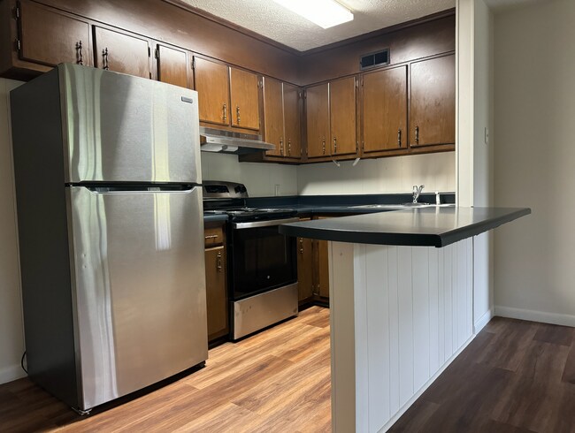 400 Cranbrook Ave SE in Valdese, NC - Building Photo - Building Photo