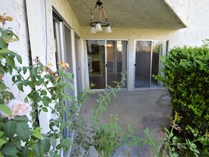 1500 S Camino Real in Palm Springs, CA - Foto de edificio - Building Photo