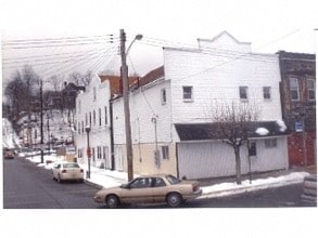 302-308 South Ave in Verona, PA - Building Photo - Building Photo