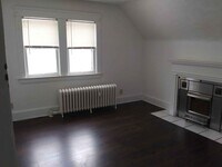 1284 Mathews Ave, Unit 3 photo'