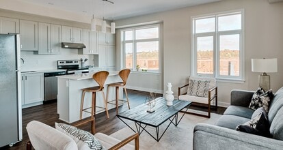 Mapleton in Stittsville, ON - Building Photo - Building Photo