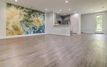 3317 Blumie St in Austin, TX - Building Photo - Building Photo
