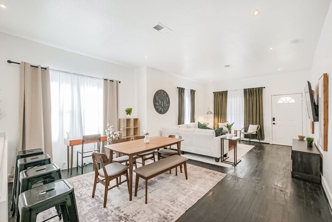 3309 Webster St in Houston, TX - Foto de edificio - Building Photo