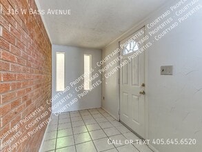 316 W Bass Ave in Yukon, OK - Building Photo - Building Photo