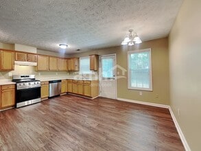 3442 Kittery Dr in Snellville, GA - Foto de edificio - Building Photo