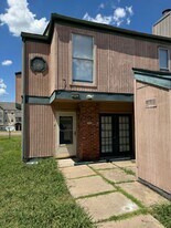 7007 SW Green Terrace Blvd in Lawton, OK - Building Photo